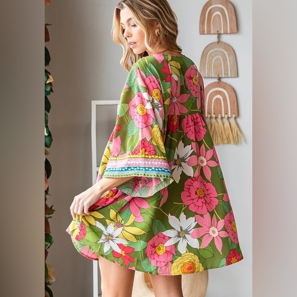 Olive green Vintage Big Floral Embroidered boho chic Neckline Dress - Picture 5 of 7